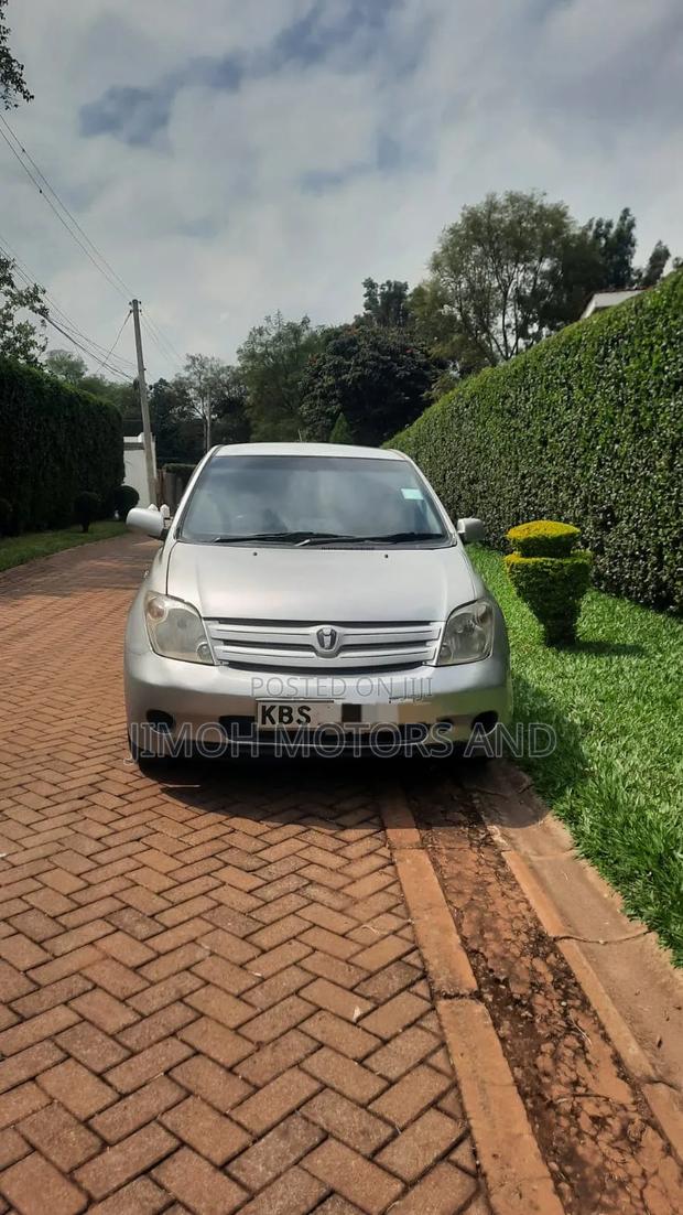 Toyota IST 2006 Silver