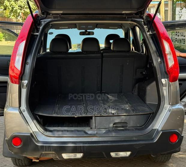 Nissan X-Trail 2012 Gray