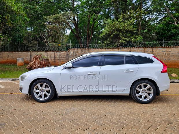 Volvo V60 2014 White