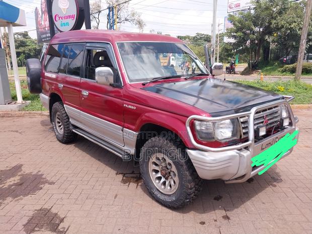 Mitsubishi Pajero 1990 Maroon
