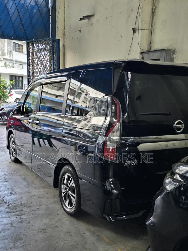 Nissan Serena 2021 Black
