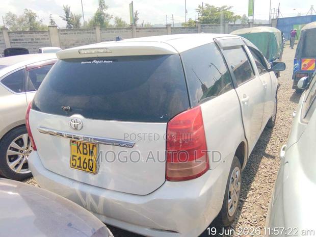 Toyota Wish 2006 White