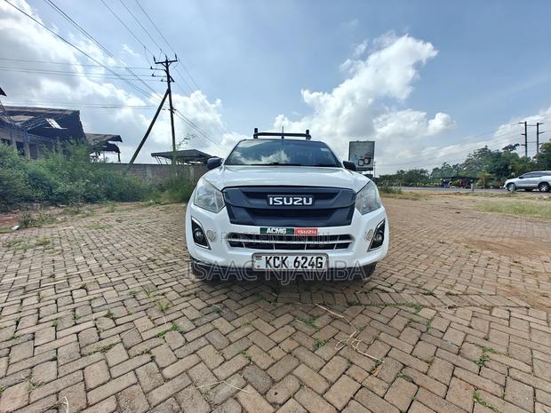 Isuzu D-MAX 2016 White