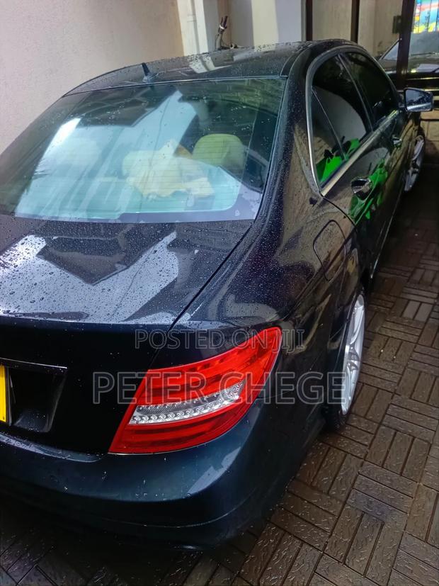 Mercedes-Benz C250 2012 Black