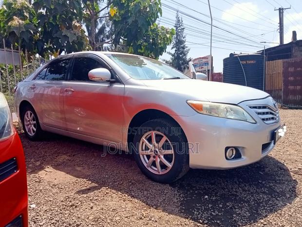 Toyota Camry 2011 Silver