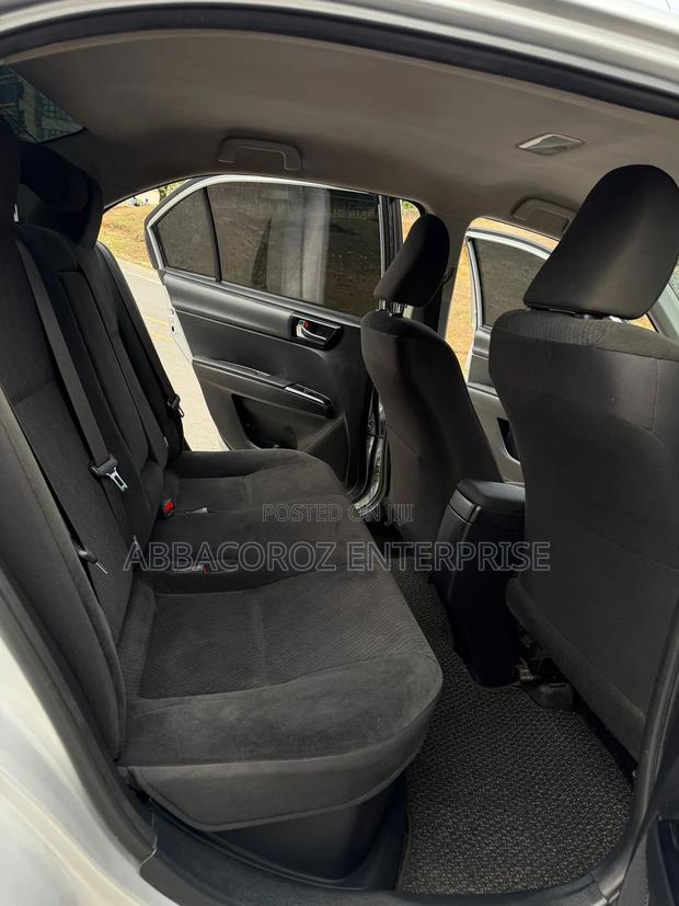 Toyota Axio 2018 Silver