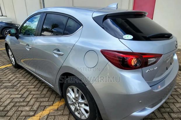 Mazda Axela 2018 Silver