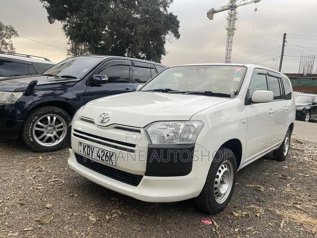 Toyota Succeed 2019 White