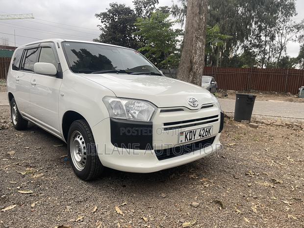 Toyota Succeed 2019 White
