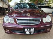 Mercedes-Benz C200 2006 Maroon for sale