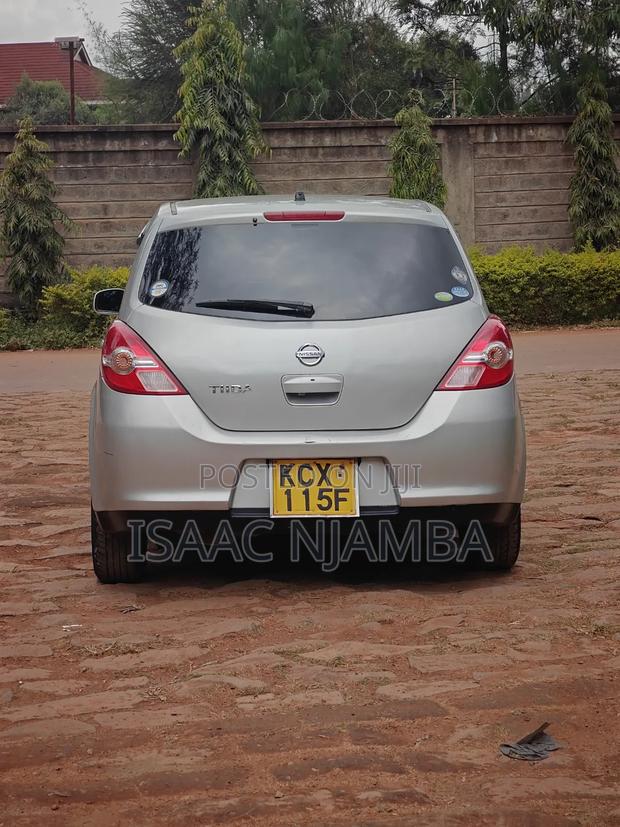 Nissan Tiida 2012 Silver