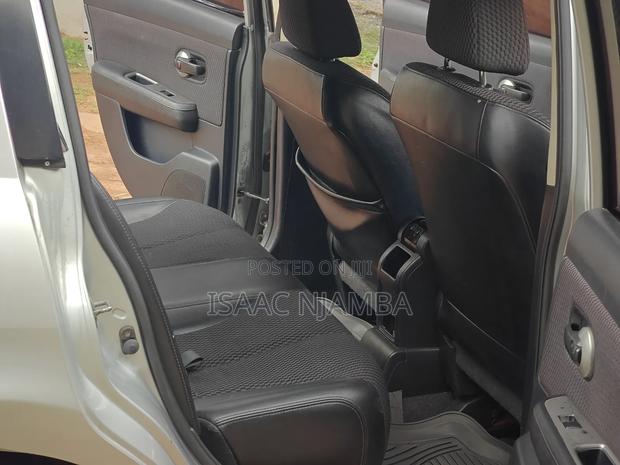 Nissan Tiida 2012 Silver
