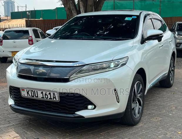 Toyota Harrier 2018 White