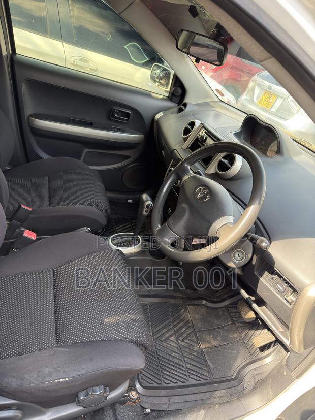 Toyota IST 2008 White