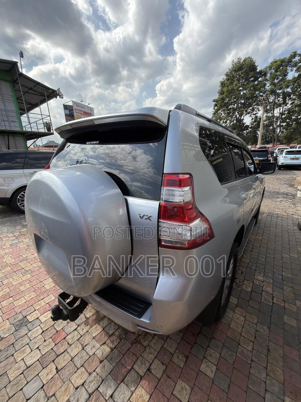 Toyota Land Cruiser Prado 2016 Silver
