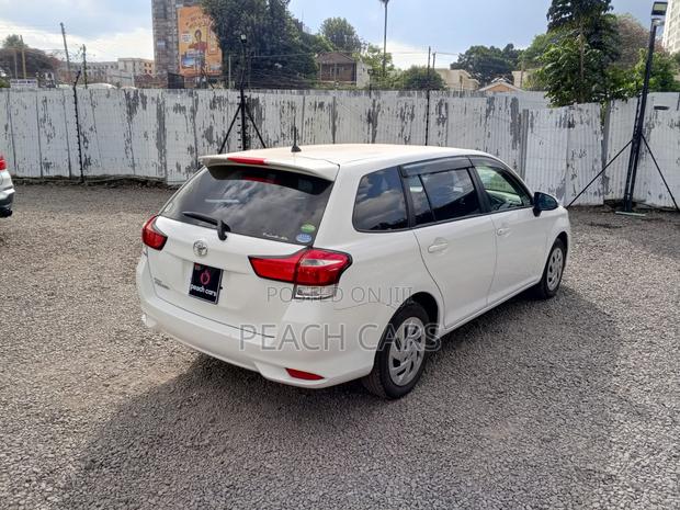 Toyota Corolla Fielder 2018 White