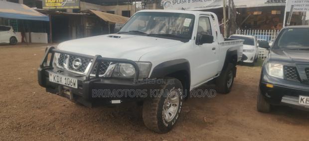 Nissan Hardbody 2017 White