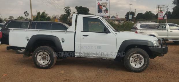 Nissan Hardbody 2017 White