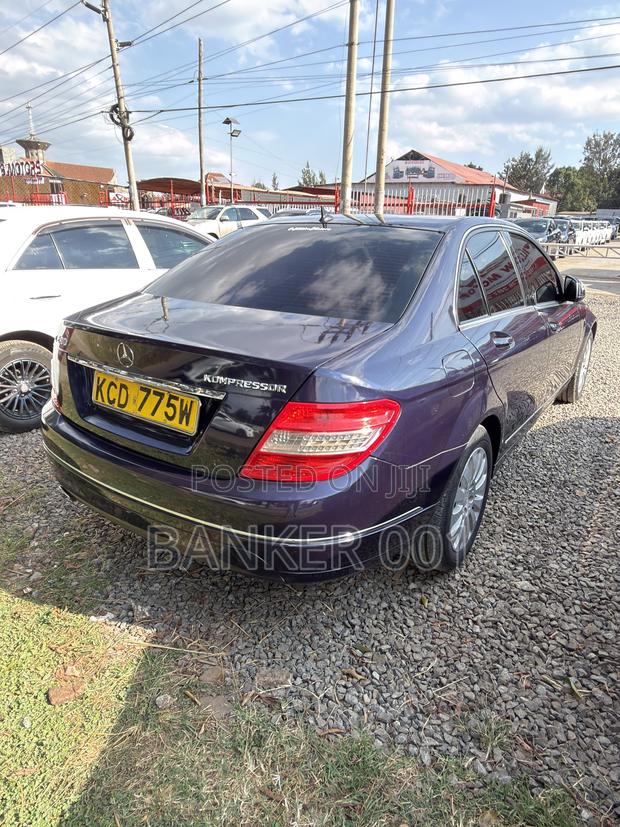 Mercedes-Benz C200 2009 Purple