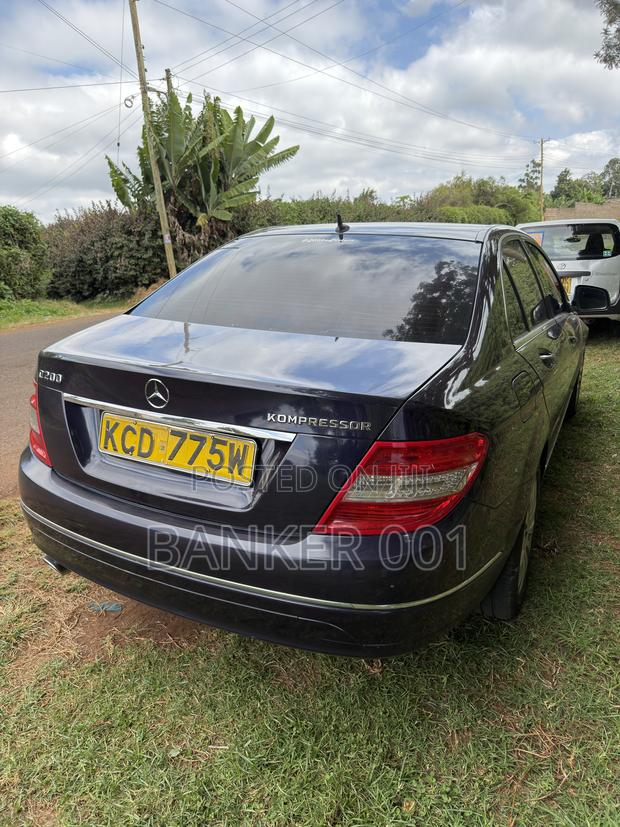 Mercedes-Benz C200 2009 Purple