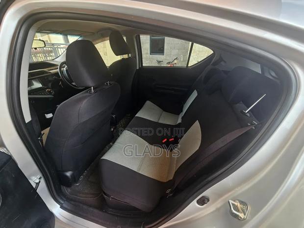 Toyota Aqua 2015 Silver