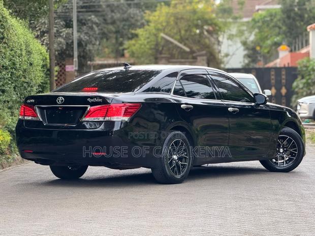 Toyota Crown 2013 Black