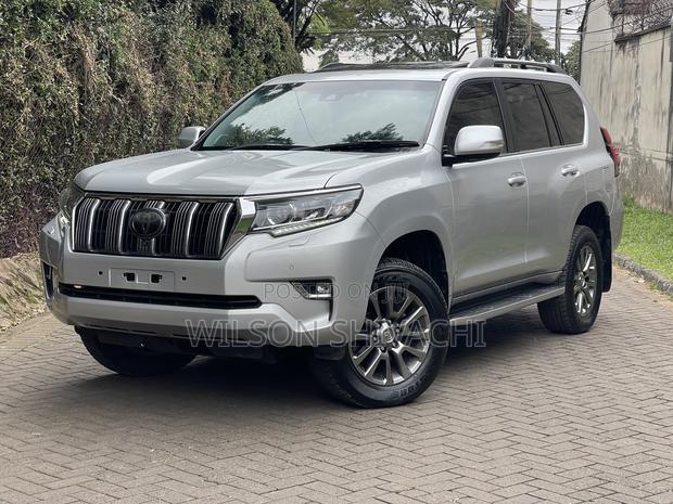 Toyota Land Cruiser Prado 2018 Silver