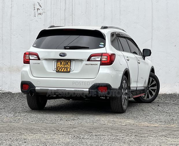 Subaru Outback 2.5i AWD 2017 White