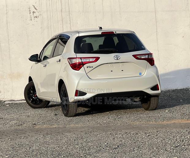 Toyota Vitz 1.0 FWD 5dr 2019 White