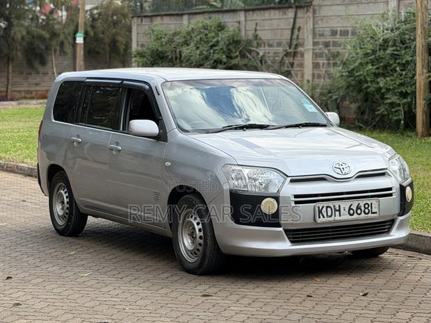 Toyota Probox 1.5 F 2WD 2015 Silver