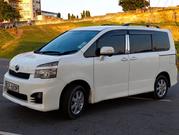 Toyota Voxy 2008 White for sale