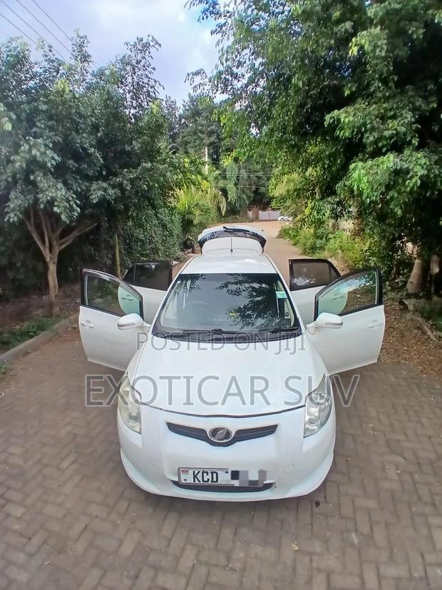 Toyota Auris 2008 White