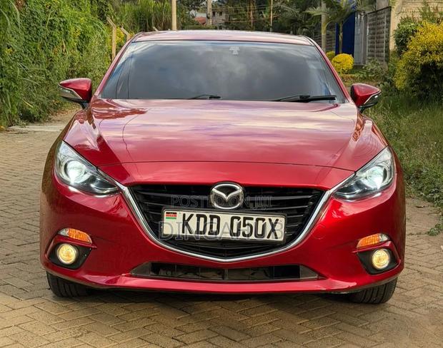 Mazda Axela 2015 Red