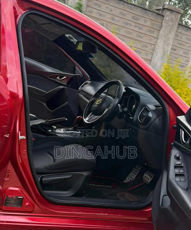 Mazda Axela 2015 Red