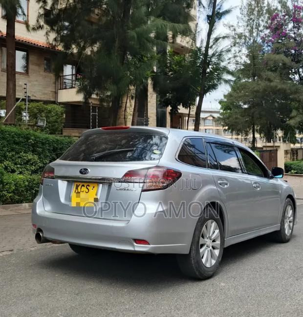 Subaru Legacy 2011 Silver