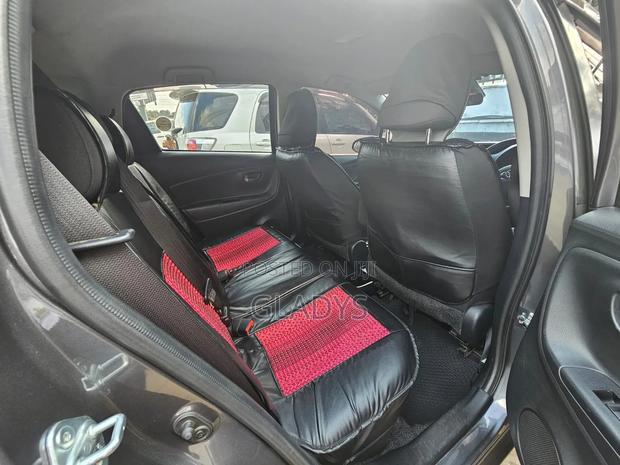 Toyota Vitz 2018 Blue