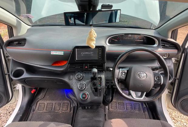 Toyota Sienta 2020 Off white