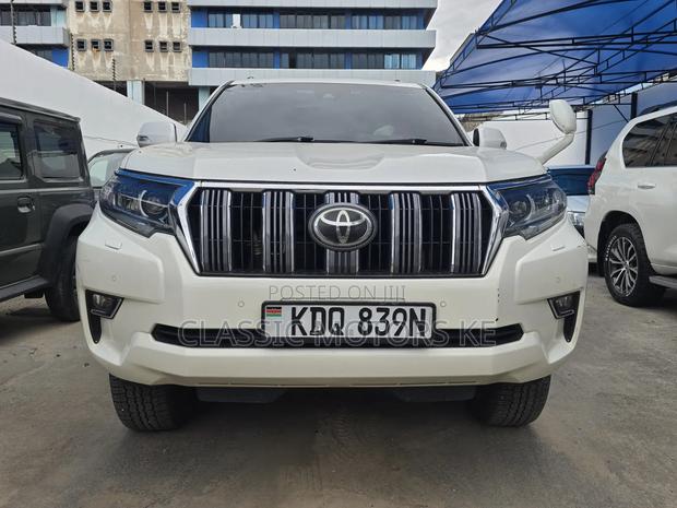 Toyota Land Cruiser Prado 2018 White