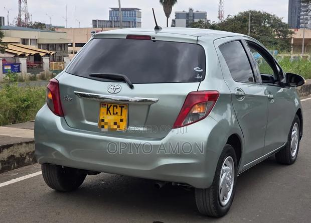 Toyota Vitz 2011 Green