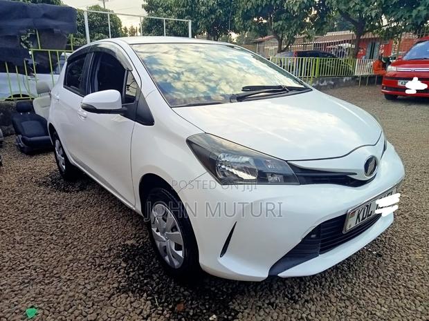 Toyota Vitz 2015 White