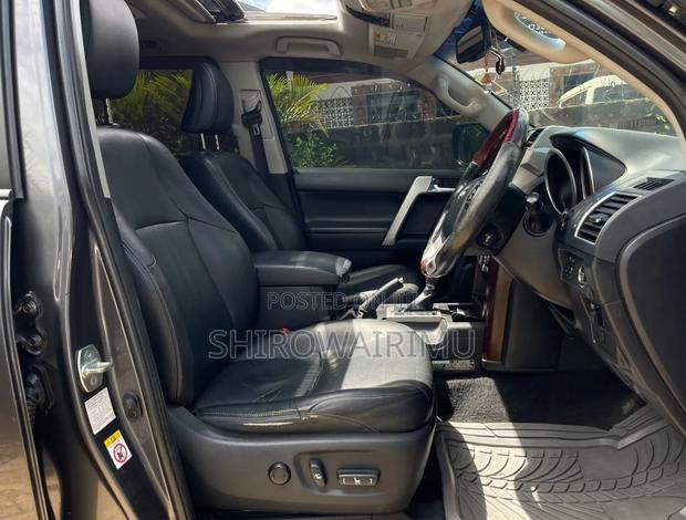 Toyota Land Cruiser Prado 2014 Gray
