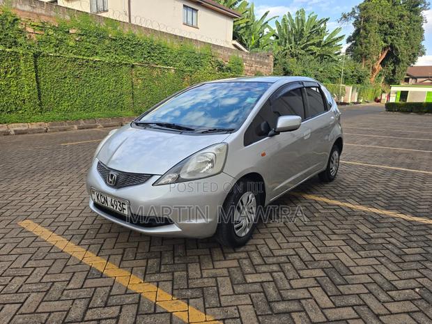 Honda Fit 2011 Silver