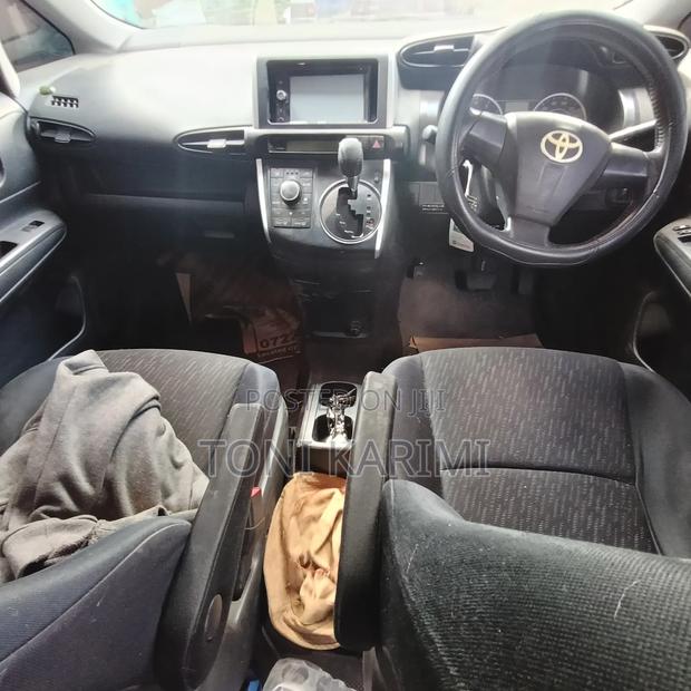 Toyota Wish 2014 Gray