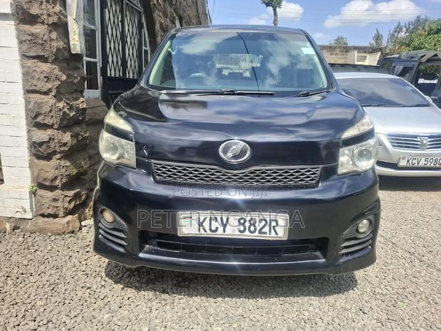 Toyota Voxy 2013 Matt Black