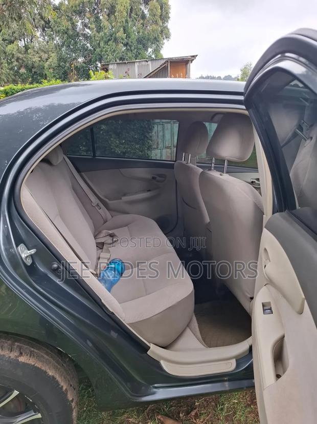 Toyota Axio 2011 Gray