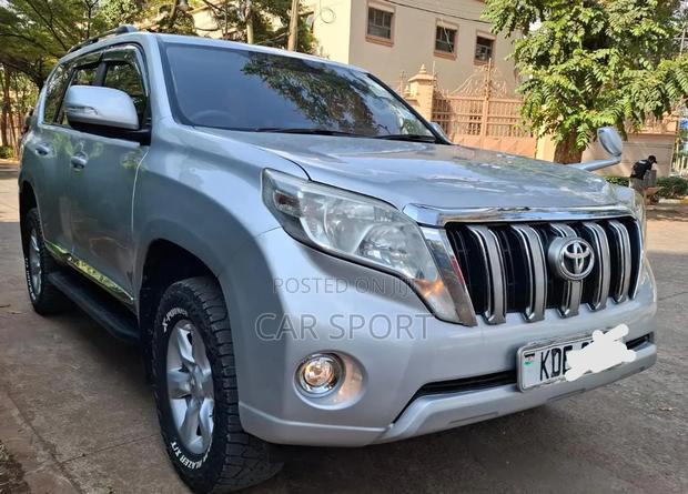 Toyota Land Cruiser Prado 2015 Silver