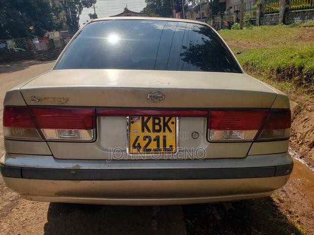 Nissan FB15 2004 Gold