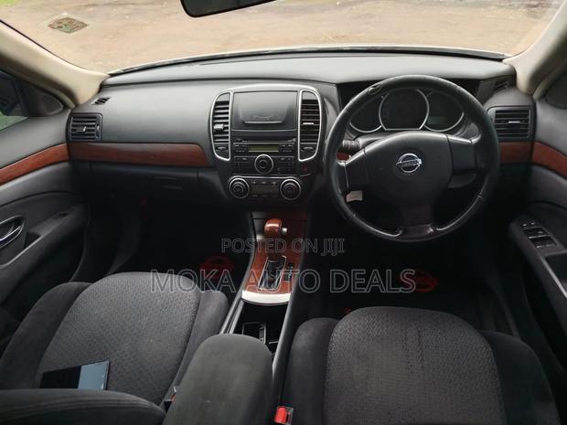 Nissan Sylphy 2010 Silver