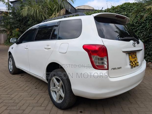 Toyota Corolla Fielder 2009 White