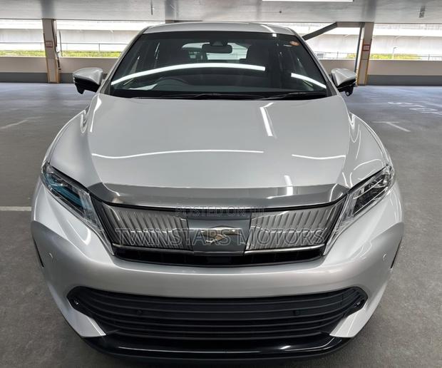 Toyota Harrier 2.0 2019 Silver